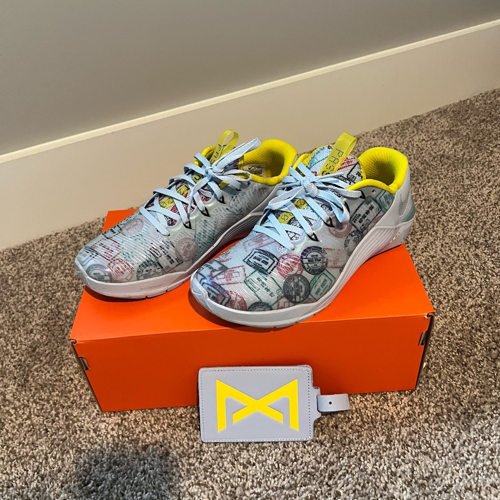 LIKE NEW Women’s Nike Metcon 6 Passport Edition - RARE!!